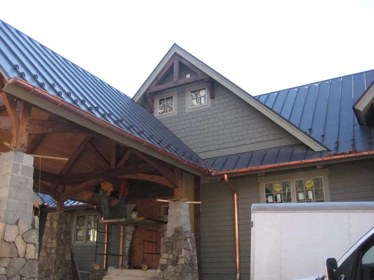 Craftsman Roofing team delivering quality roofing work in Hickorytown